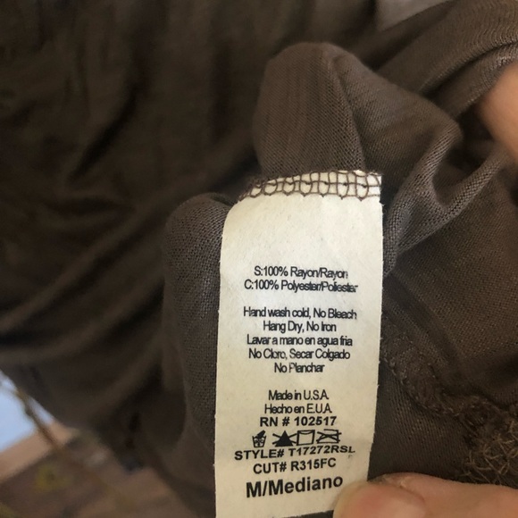 Maitai top, NWOT ruched neck line and sleeves, cute shimmery detail. Size med. - Picture 5 of 6